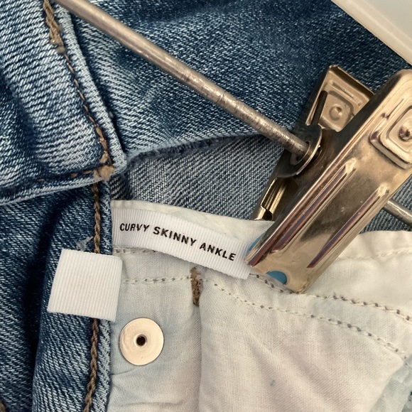 LOFT JEANS - Picture 2 of 6